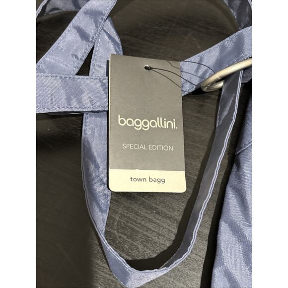 Baggallini Town Bagg Special Edition Crossbody/ Shoulder Bag Blue NWT - Picture 9 of 10